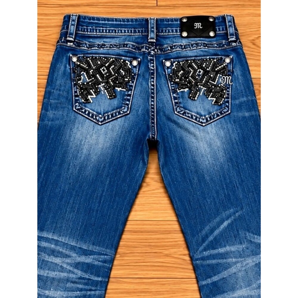 Miss Me Signature Bootcut Jeans Women’s 33x34 Mid Rise Stretch Denim EUC
